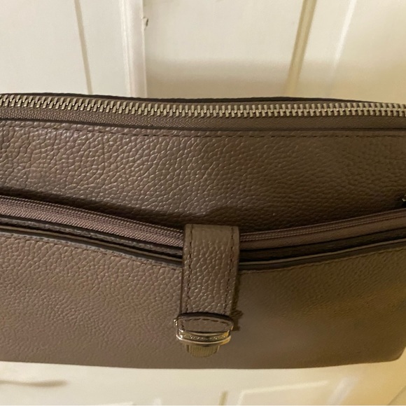 Michael Kors Crossbody, Grey with Silver hardware - Picture 5 of 8